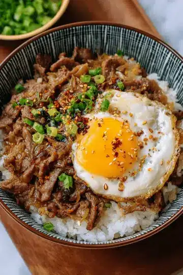 Gyudon (Japanese Beef & Rice Bowls)