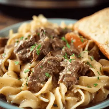 Crock Pot Beef and Noodles