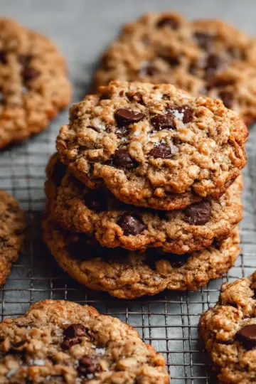Chewy Oatmeal Chocolate Chip Cookies