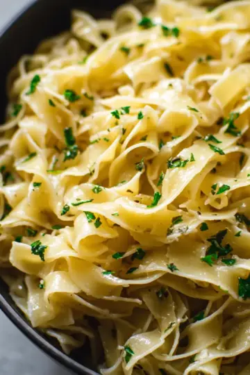 Quick and Easy Garlic Butter Noodles