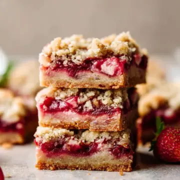 Strawberry Rhubarb Crumb Bars