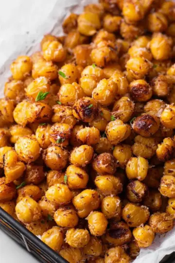 Crispy Parmesan Roasted Chickpeas