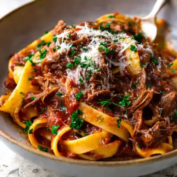 Slow Cooked Shredded Beef Ragu Pasta