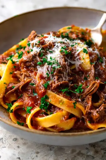 Slow Cooked Shredded Beef Ragu Pasta