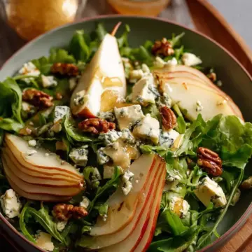 Pear Salad with blue cheese
